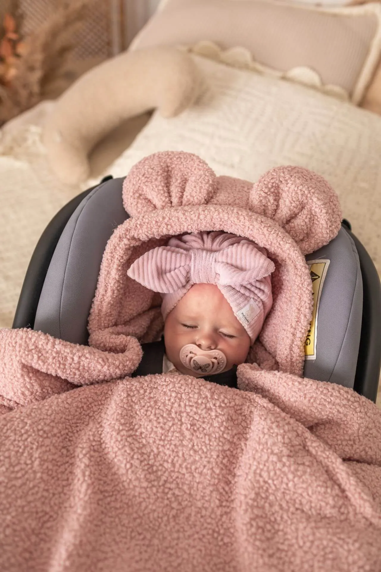 Bouclé Car Seat Blanket (4 colours)