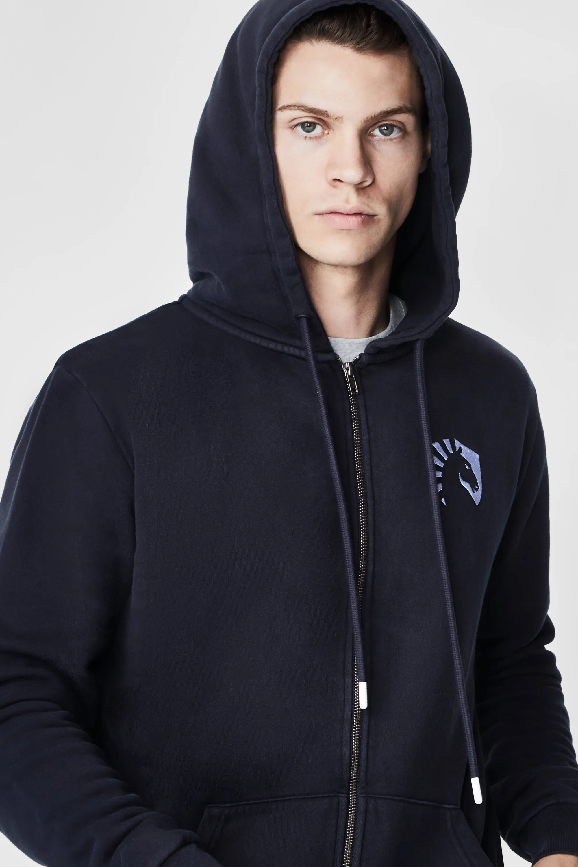 CREST ZIP UP HOODIE