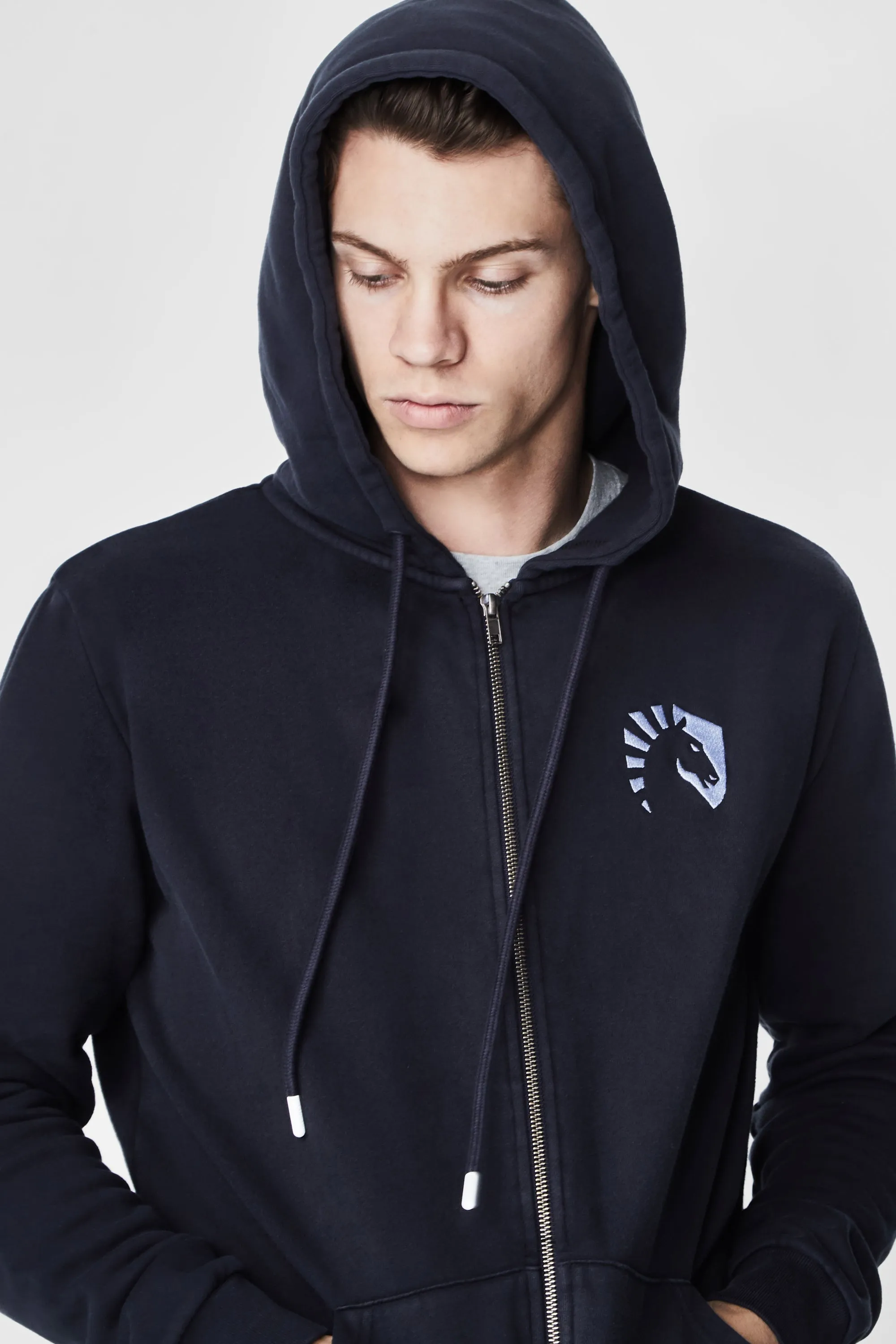 CREST ZIP UP HOODIE