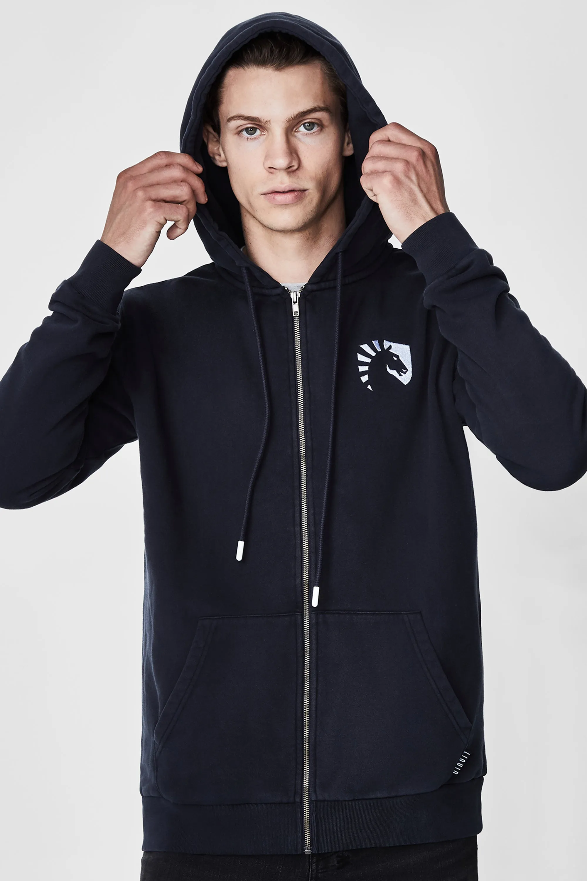 CREST ZIP UP HOODIE