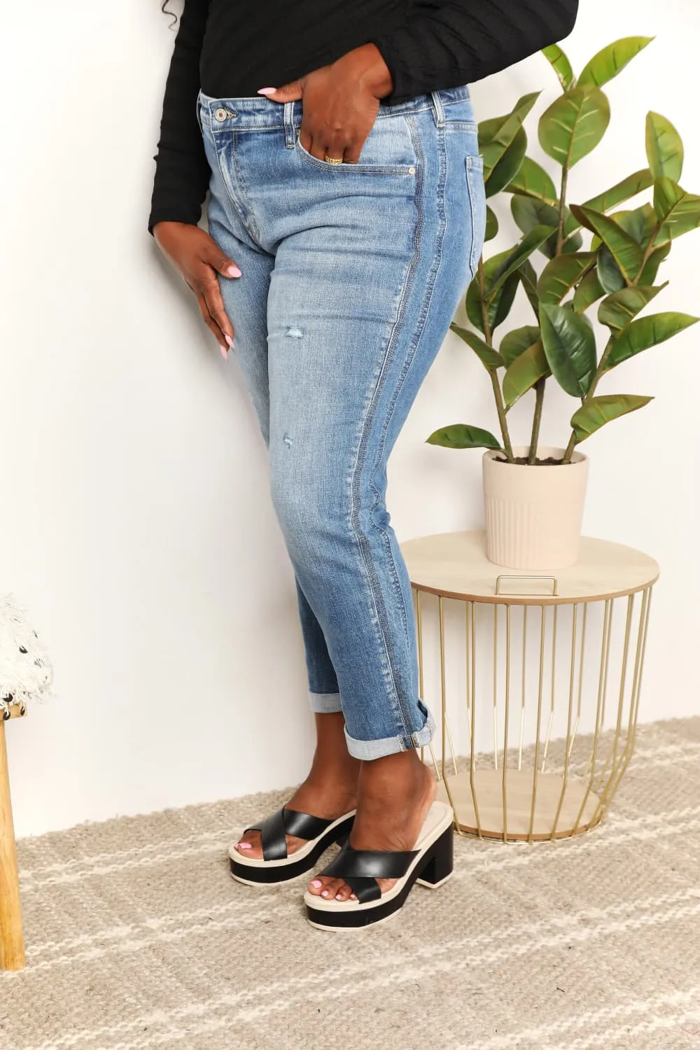 Kancan Mid Rise Slim Boyfriend Jeans