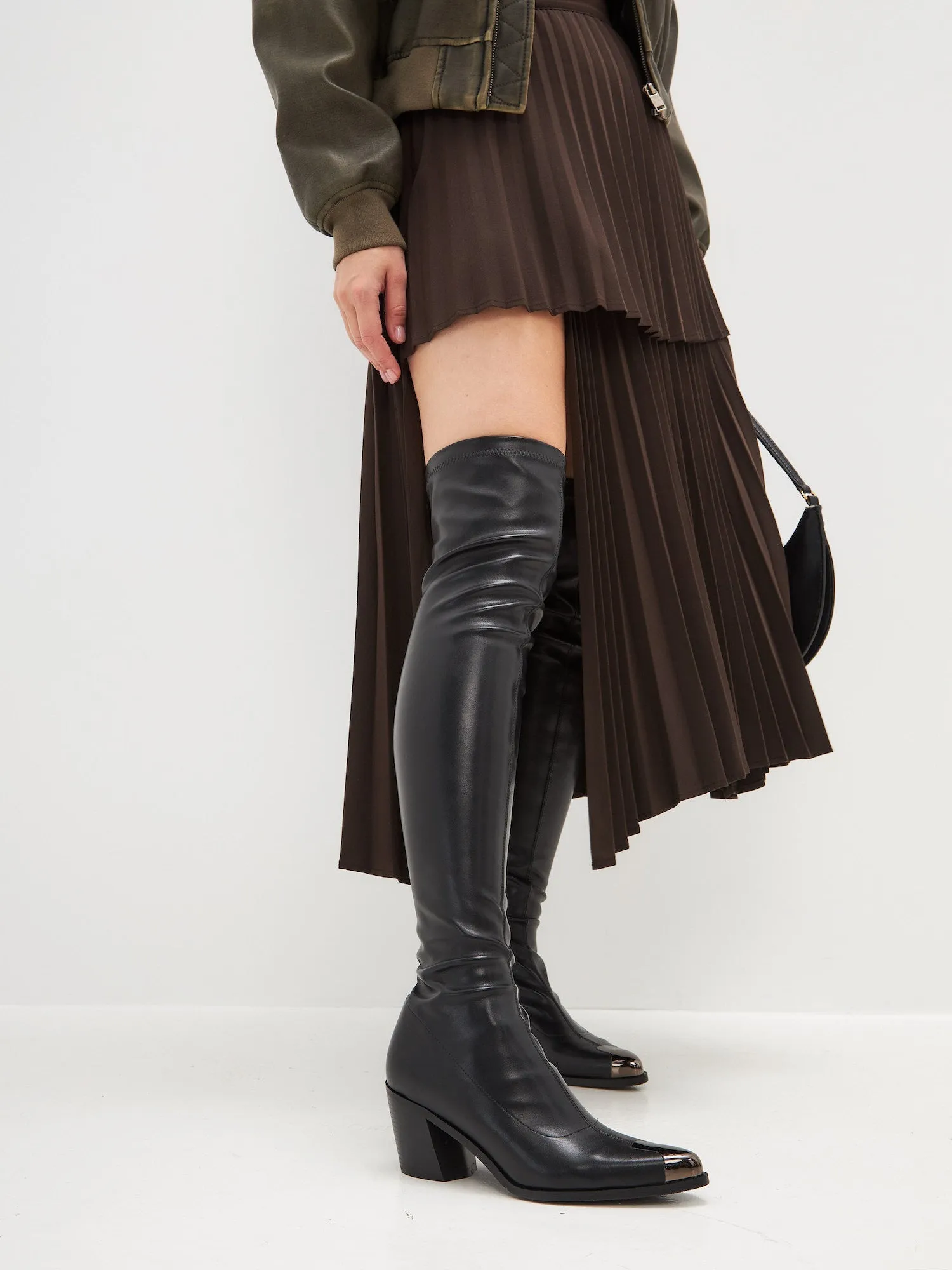 Sleek Leather Knee-High Boots